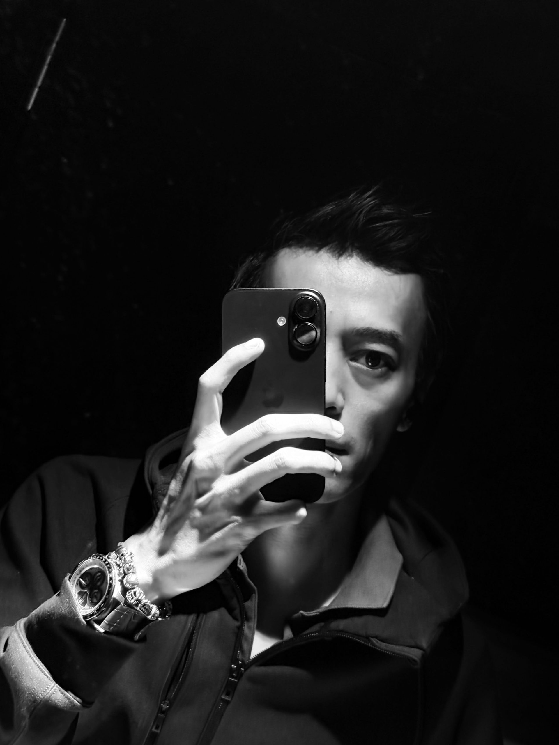 Pieter Borremans is taking a mirror photo shot